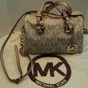 Michael Kors, Large, Vanilla Satchel - Excellent Condition w/Dust Cover